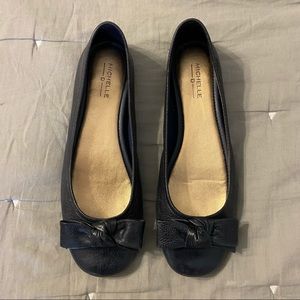 Michelle D. navy blue bow flats